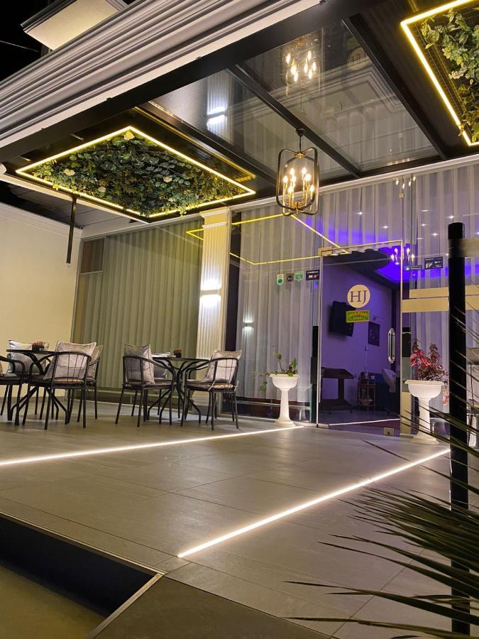 Hotel Jurgen Lezhë エクステリア 写真