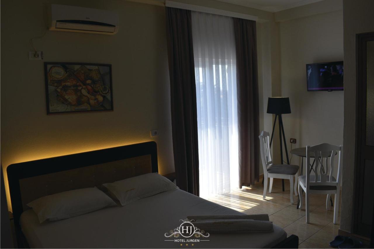 Hotel Jurgen Lezhë エクステリア 写真