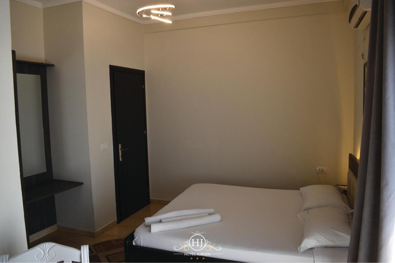 Hotel Jurgen Lezhë エクステリア 写真