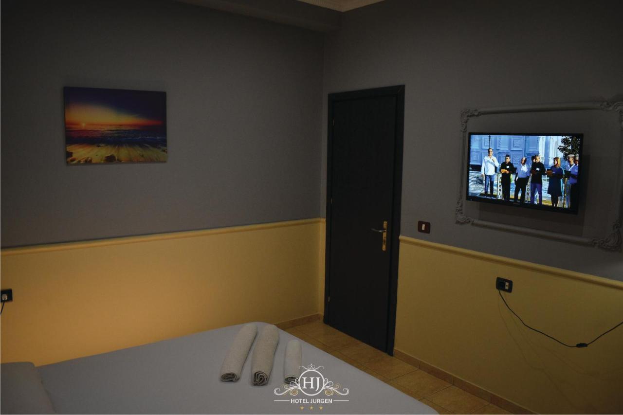 Hotel Jurgen Lezhë エクステリア 写真