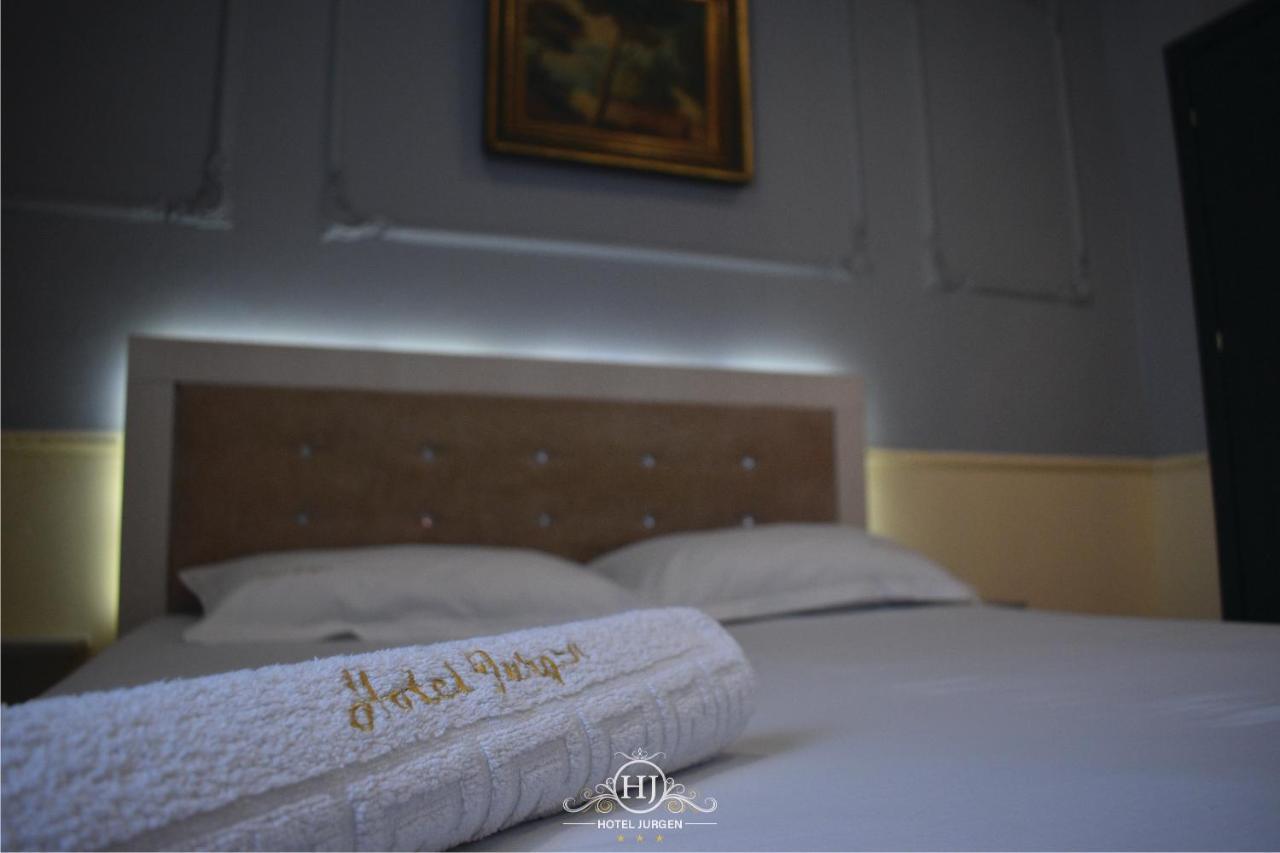 Hotel Jurgen Lezhë エクステリア 写真