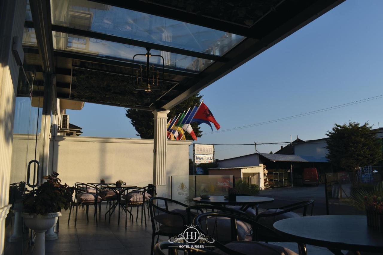 Hotel Jurgen Lezhë エクステリア 写真