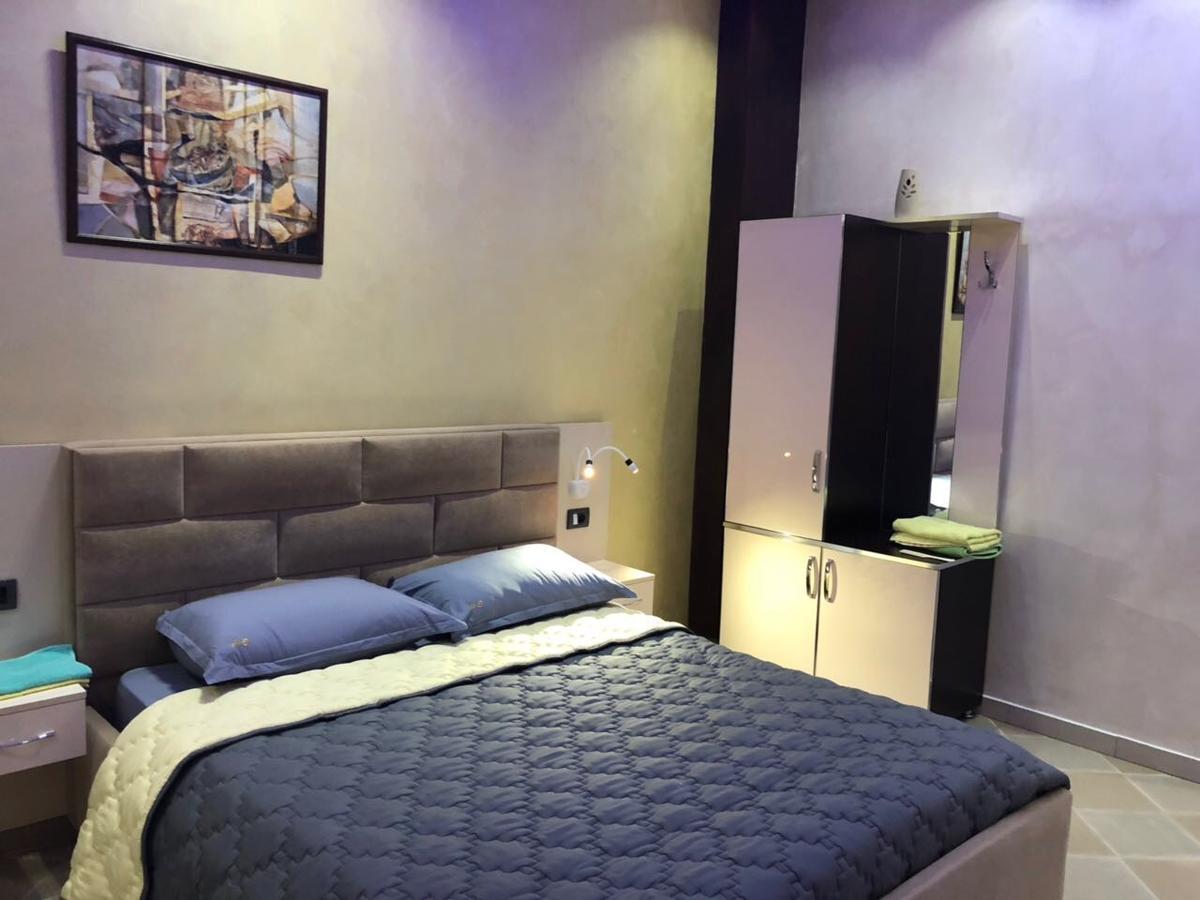 Hotel Jurgen Lezhë エクステリア 写真